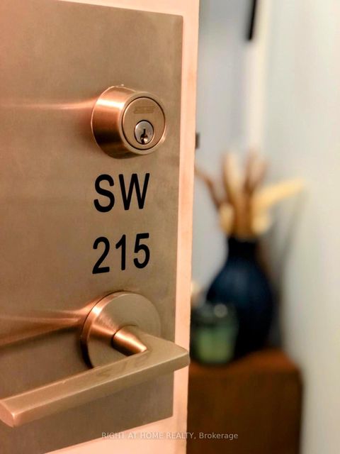 Photo 6 at SW 215 - 9191 Yonge Street, Langstaff, Richmond Hill Photo 6 at SW 215 - 9191 Yonge Street, Langstaff, Richmond Hill