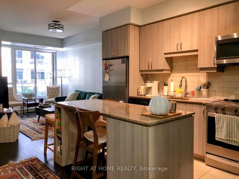 Photo 7 at SW 215 - 9191 Yonge Street, Langstaff, Richmond Hill