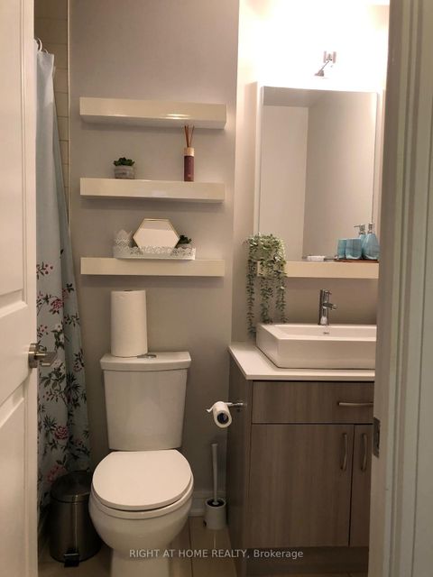 Photo 15 at SW 215 - 9191 Yonge Street, Langstaff, Richmond Hill