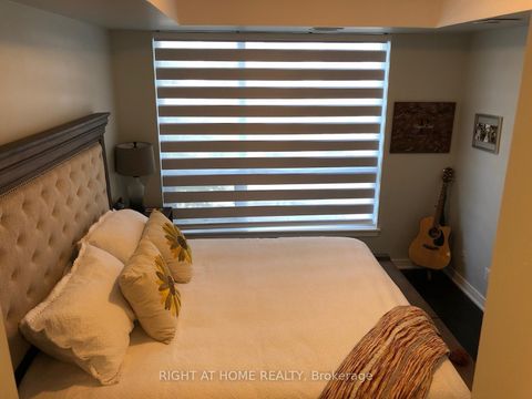 Photo 17 at SW 215 - 9191 Yonge Street, Langstaff, Richmond Hill