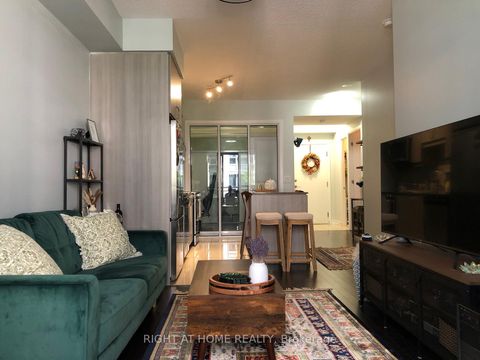 Photo 22 at SW 215 - 9191 Yonge Street, Langstaff, Richmond Hill