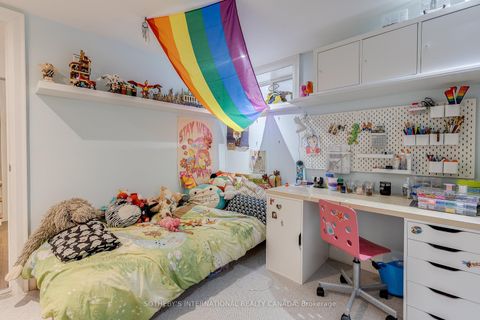 Photo 12 at 412 Wellesley Street E, South St. James Town, Toronto