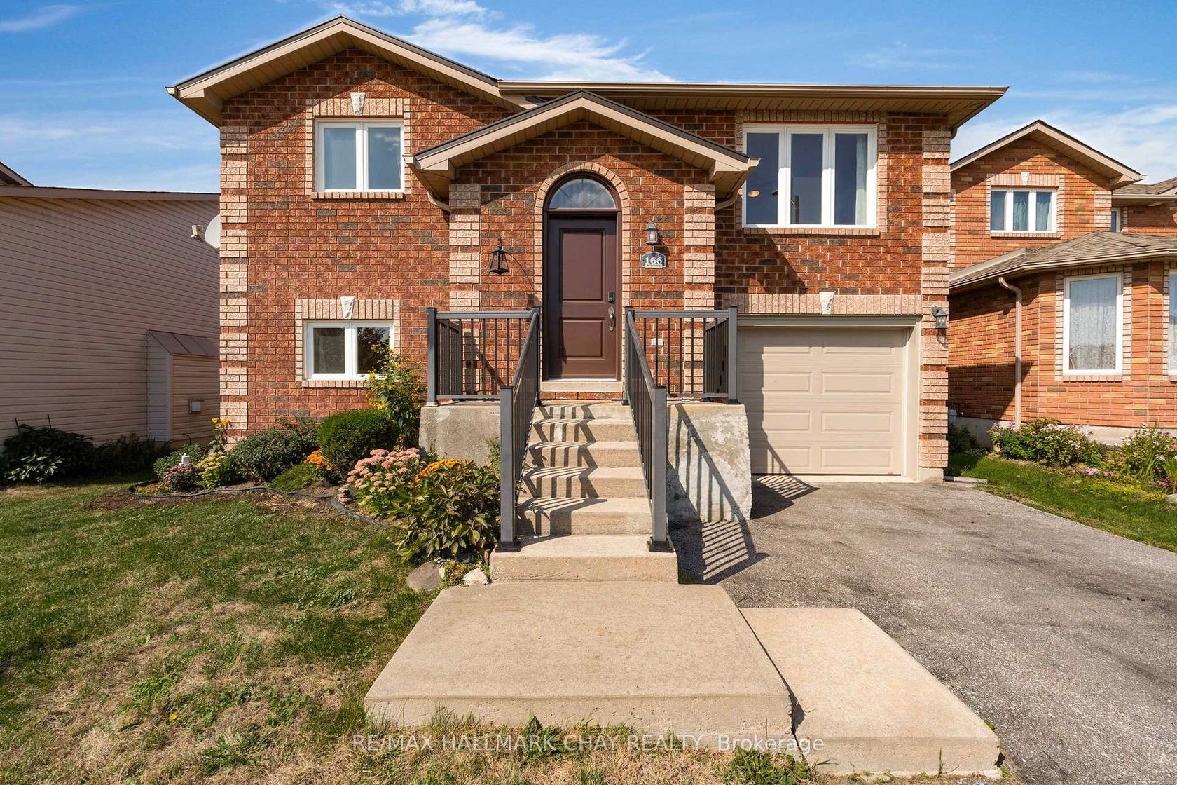 166 Country Lane, Painswick South, Barrie photo number 2