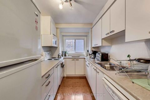 Photo 7 at 72 Walmer Road, Annex, Toronto