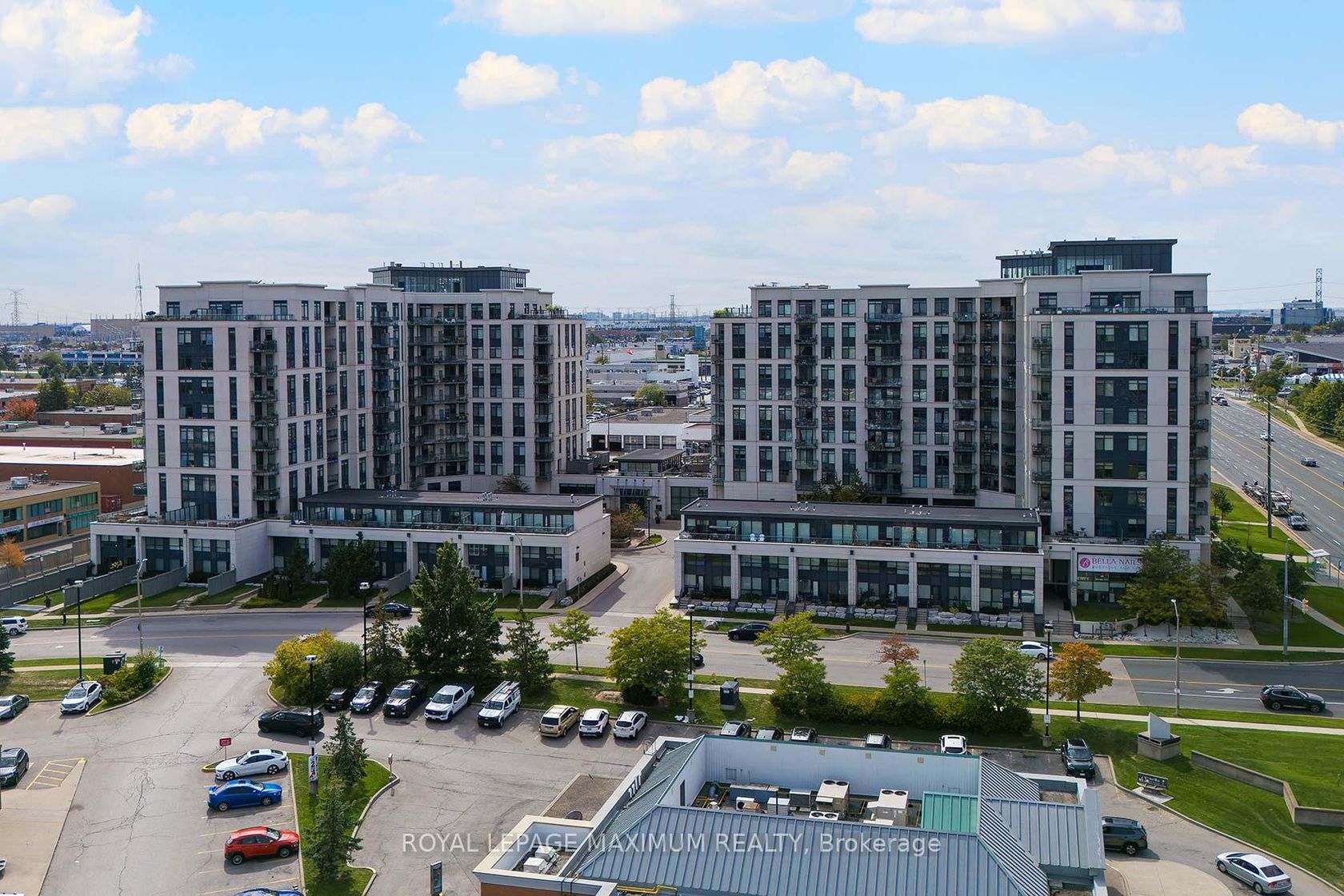 312 - 12 Woodstream Boulevard, Vaughan Grove, Vaughan 