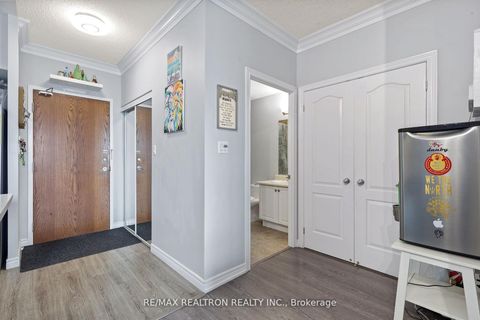 Photo 8 at 208 - 2772 Keele Street, CFB, Toronto