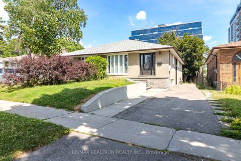 Photo 2 at 44 Caracas Road, Bayview Village, Toronto