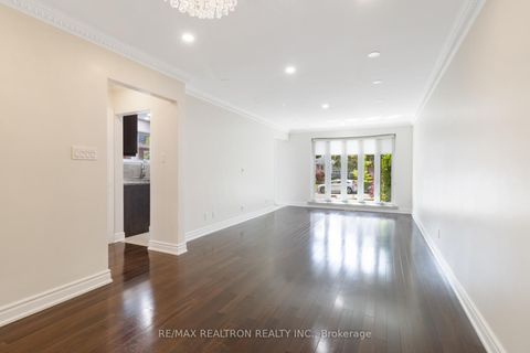 Photo 7 at 44 Caracas Road, Bayview Village, Toronto