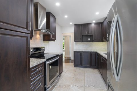 Photo 10 at 44 Caracas Road, Bayview Village, Toronto