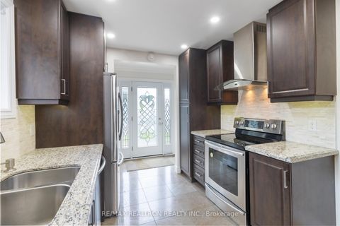 Photo 13 at 44 Caracas Road, Bayview Village, Toronto