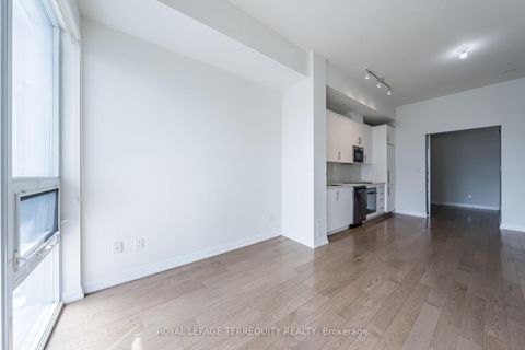 Photo 4 at 1032 - 460 Adelaide Street E, Moss Park, Toronto