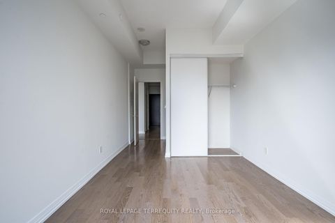 Photo 15 at 1032 - 460 Adelaide Street E, Moss Park, Toronto