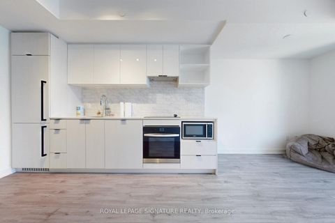 Photo 2 at 1905 - 252 Church Street, Yonge Corridor, Toronto Photo 2 at 1905 - 252 Church Street, Yonge Corridor, Toronto