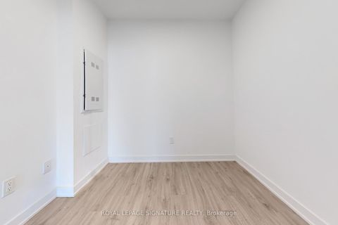 Photo 9 at 1905 - 252 Church Street, Yonge Corridor, Toronto Photo 9 at 1905 - 252 Church Street, Yonge Corridor, Toronto