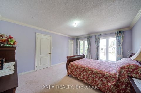 Photo 23 at 20 Lady Lynn Crescent, Doncrest, Richmond Hill