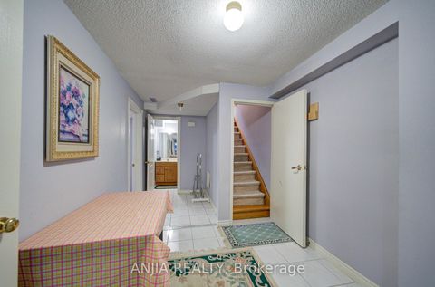 Photo 43 at 20 Lady Lynn Crescent, Doncrest, Richmond Hill