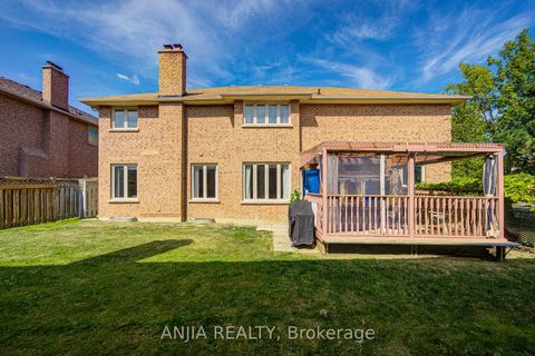 Photo 46 at 20 Lady Lynn Crescent, Doncrest, Richmond Hill