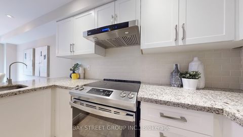 Photo 11 at 151 Amulet Crescent, Rouge Woods, Richmond Hill