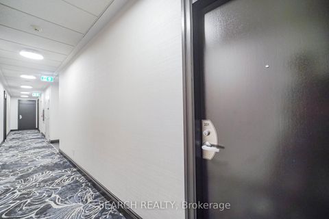 Photo 2 at 201 - 19 Grand Trunk Crescent, Waterfront Communities C1, Toronto