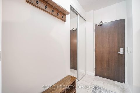 Photo 3 at 201 - 19 Grand Trunk Crescent, Waterfront Communities C1, Toronto