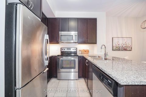 Photo 4 at 201 - 19 Grand Trunk Crescent, Waterfront Communities C1, Toronto