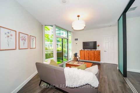 Photo 10 at 201 - 19 Grand Trunk Crescent, Waterfront Communities C1, Toronto