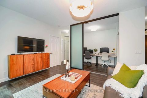 Photo 12 at 201 - 19 Grand Trunk Crescent, Waterfront Communities C1, Toronto