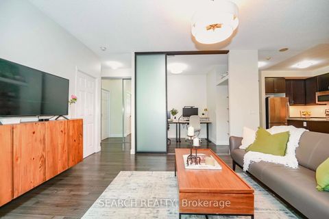 Photo 18 at 201 - 19 Grand Trunk Crescent, Waterfront Communities C1, Toronto