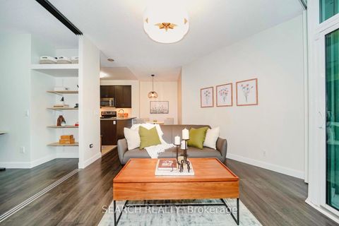 Photo 19 at 201 - 19 Grand Trunk Crescent, Waterfront Communities C1, Toronto