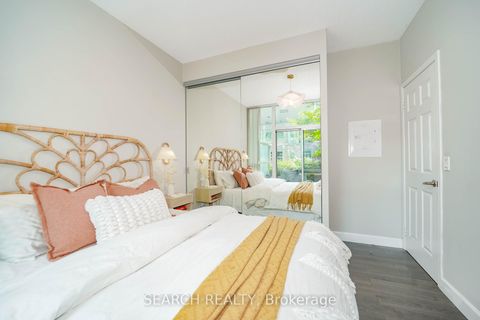 Photo 21 at 201 - 19 Grand Trunk Crescent, Waterfront Communities C1, Toronto