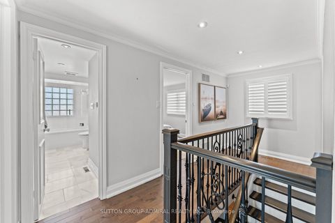 Photo 12 at 32 Mayvern Crescent, North Richvale, Richmond Hill