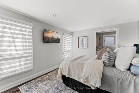 Photo 13 at 32 Mayvern Crescent, North Richvale, Richmond Hill