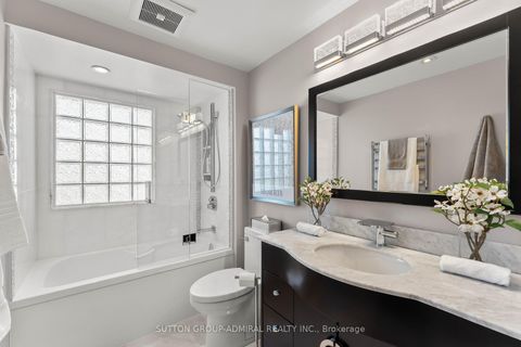 Photo 18 at 32 Mayvern Crescent, North Richvale, Richmond Hill