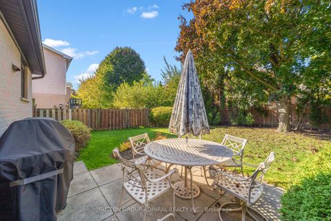 Photo 19 at 32 Mayvern Crescent, North Richvale, Richmond Hill