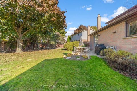 Photo 20 at 32 Mayvern Crescent, North Richvale, Richmond Hill