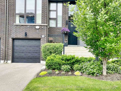 Photo 1 at 4 Sable Road, Patterson, Vaughan
