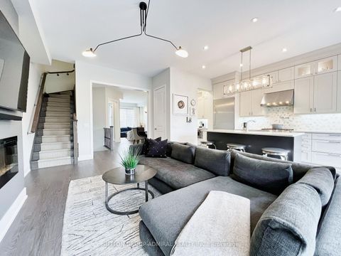 Photo 5 at 4 Sable Road, Patterson, Vaughan
