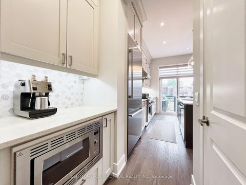 Photo 9 at 4 Sable Road, Patterson, Vaughan