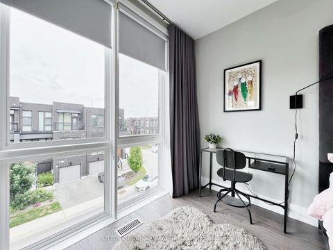 Photo 25 at 4 Sable Road, Patterson, Vaughan
