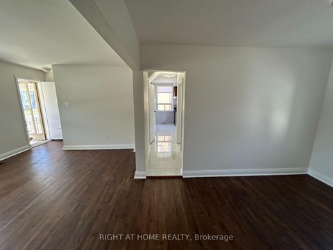 Photo 5 at 50 Moore Park Avenue, Newtonbrook West, Toronto