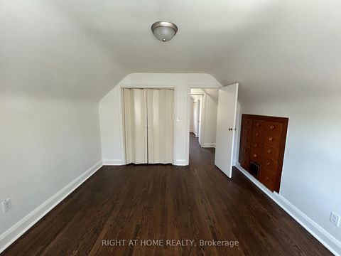 Photo 10 at 50 Moore Park Avenue, Newtonbrook West, Toronto