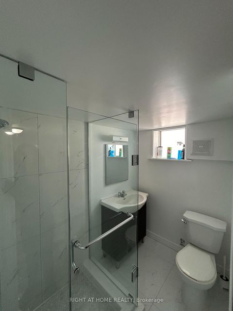 Photo 14 at 50 Moore Park Avenue, Newtonbrook West, Toronto