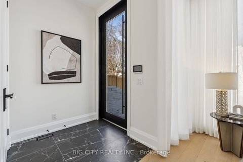 Photo 2 at 75 Lawrence Crescent, Lawrence Park South, Toronto