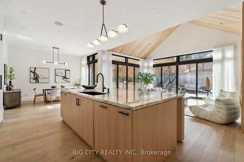 Photo 10 at 75 Lawrence Crescent, Lawrence Park South, Toronto