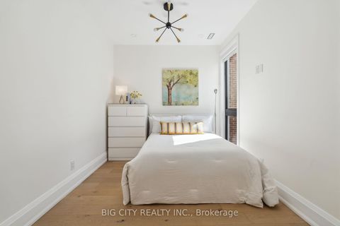 Photo 18 at 75 Lawrence Crescent, Lawrence Park South, Toronto