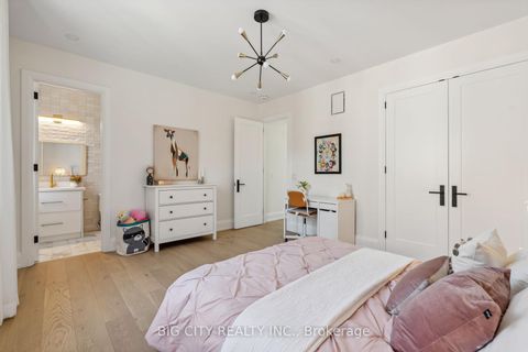 Photo 20 at 75 Lawrence Crescent, Lawrence Park South, Toronto