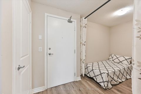 Photo 18 at 518 - 27 REAN Drive, Bayview Village, Toronto