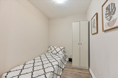 Photo 19 at 518 - 27 REAN Drive, Bayview Village, Toronto