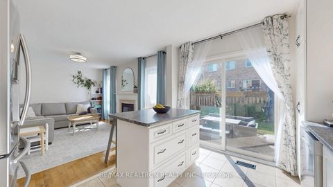 Photo 8 at 129 Mynden Way, Woodland Hill, Newmarket