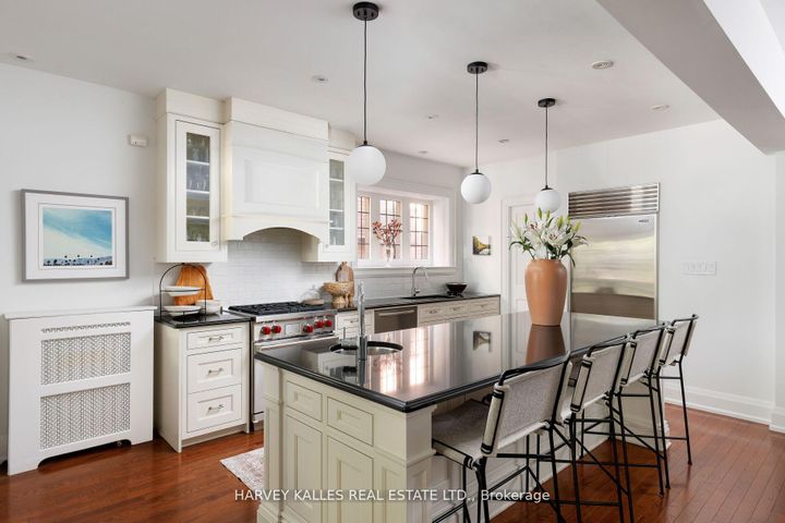 Photo 15 at 8 Edgewood Crescent, Moore Park, Toronto